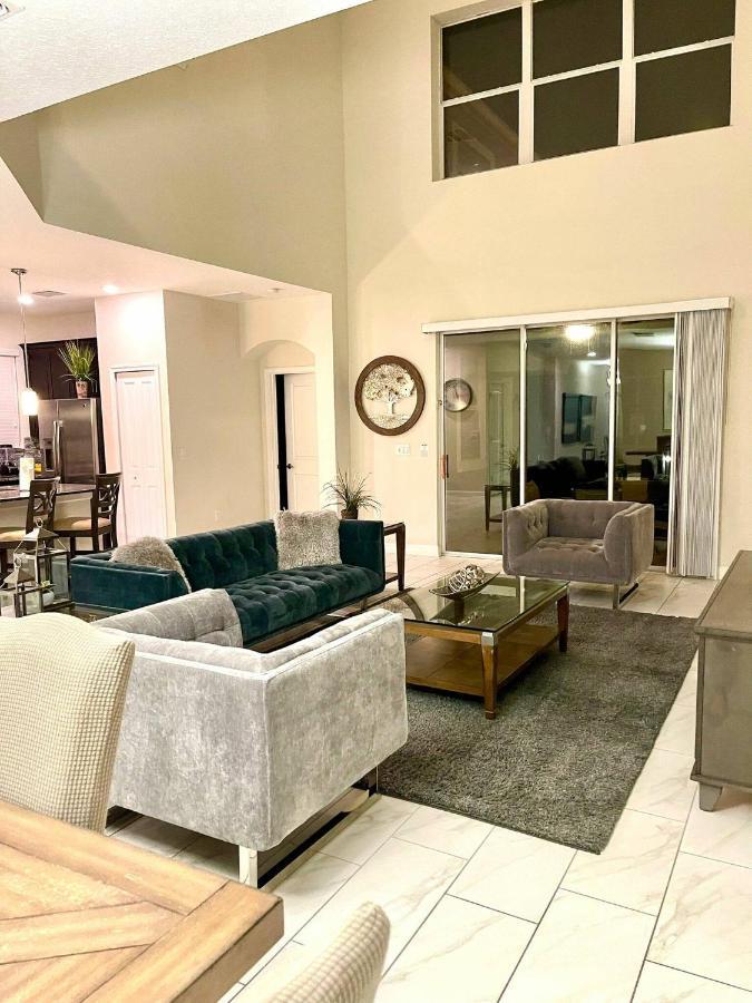 Modern Vacation With Private Pool Cg1593 Davenport